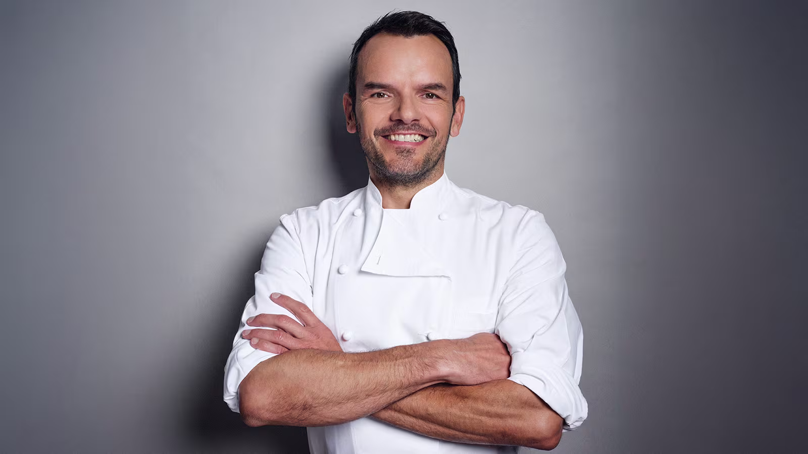 steffen-henssler-credit-philipp-rathmer-1600x900px