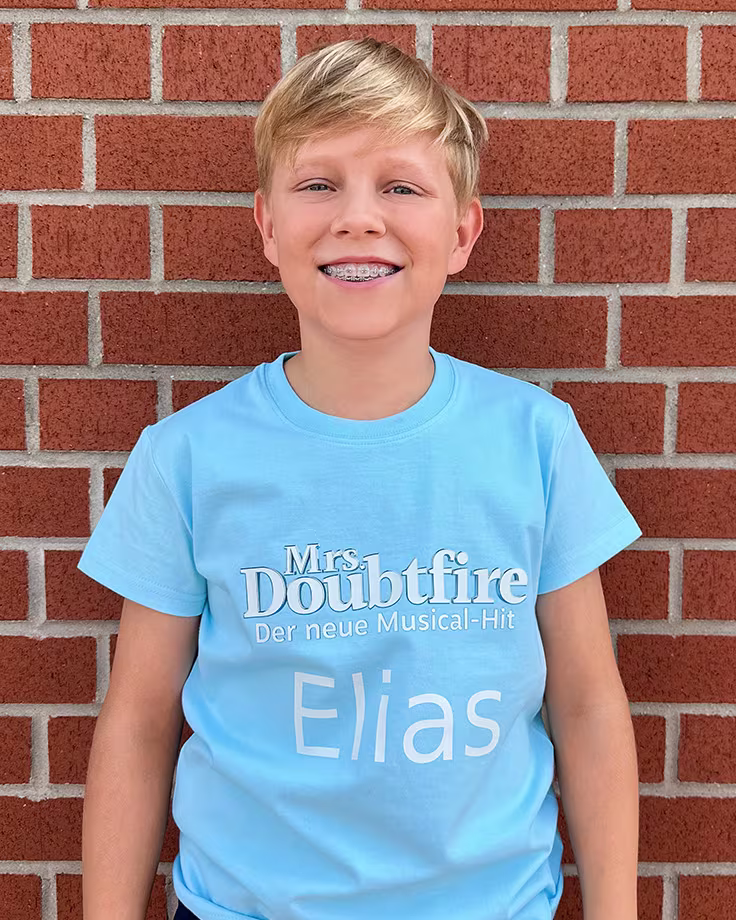 mrs-doubtfire-young-cast-Elias-736x920-2025