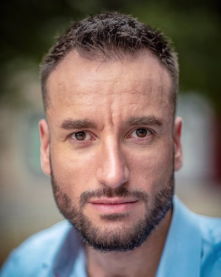 Porträt des Mrs. Doubtfire Cast-Mitglieds Mark van Beelen.