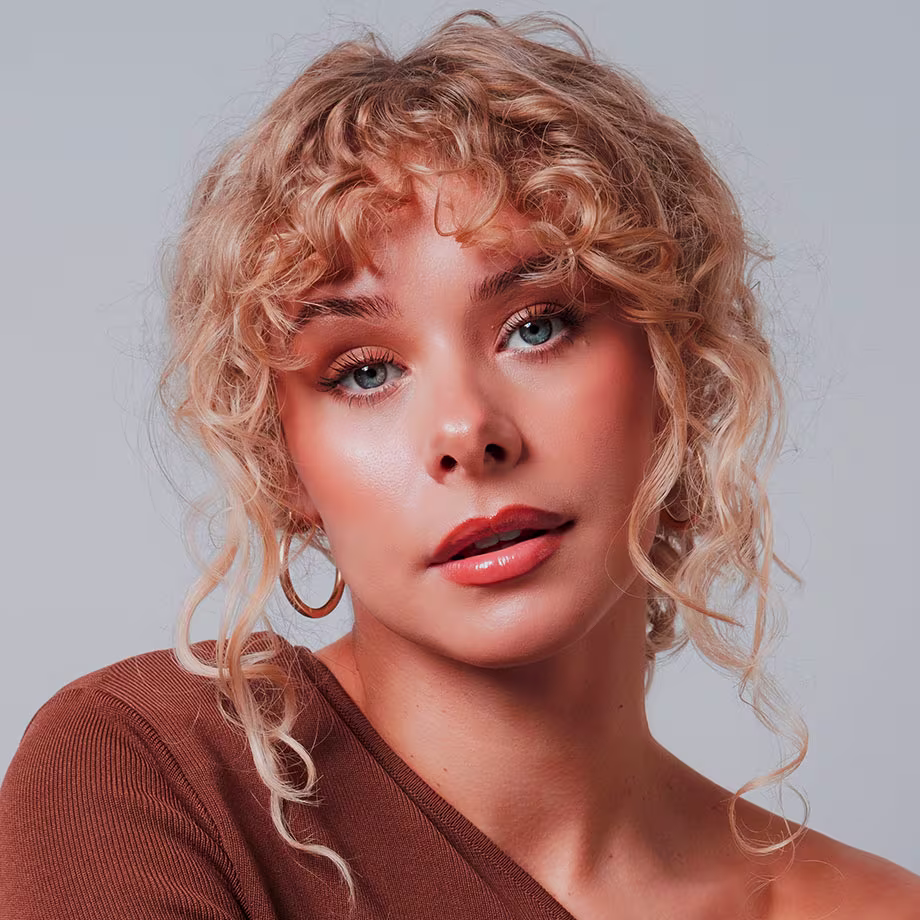 bodyguard-cast-Taylor-Bridges-736x736-2025