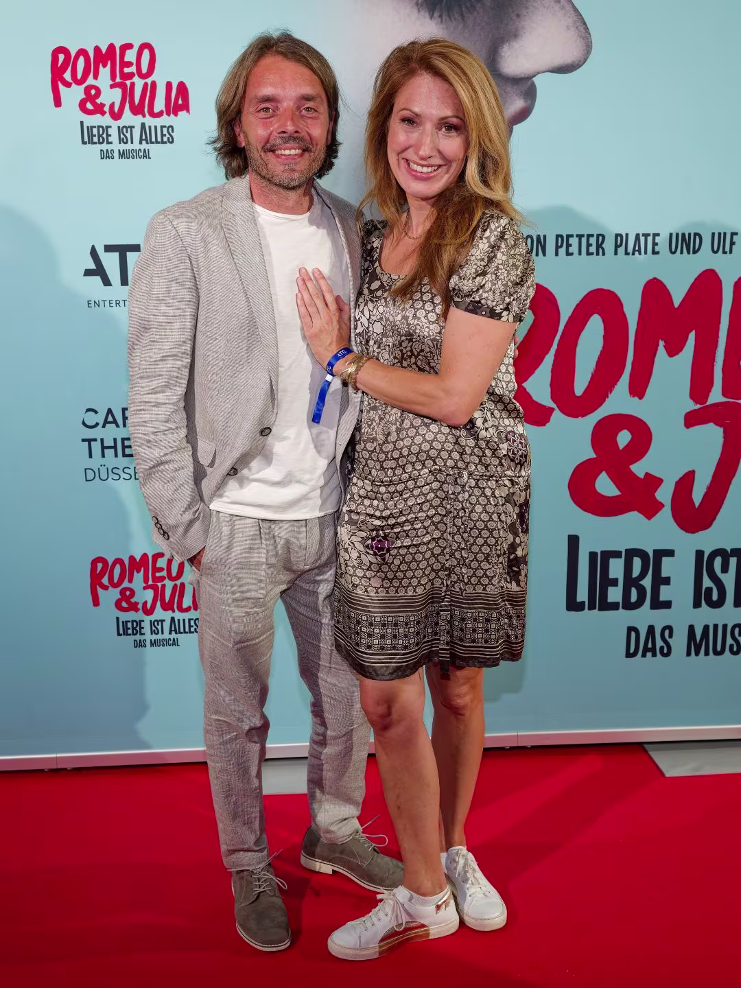 Mara Bergmann und Alexander Hoffmann bei der Premiere von Romeo & Julia - Liebe ist Alles