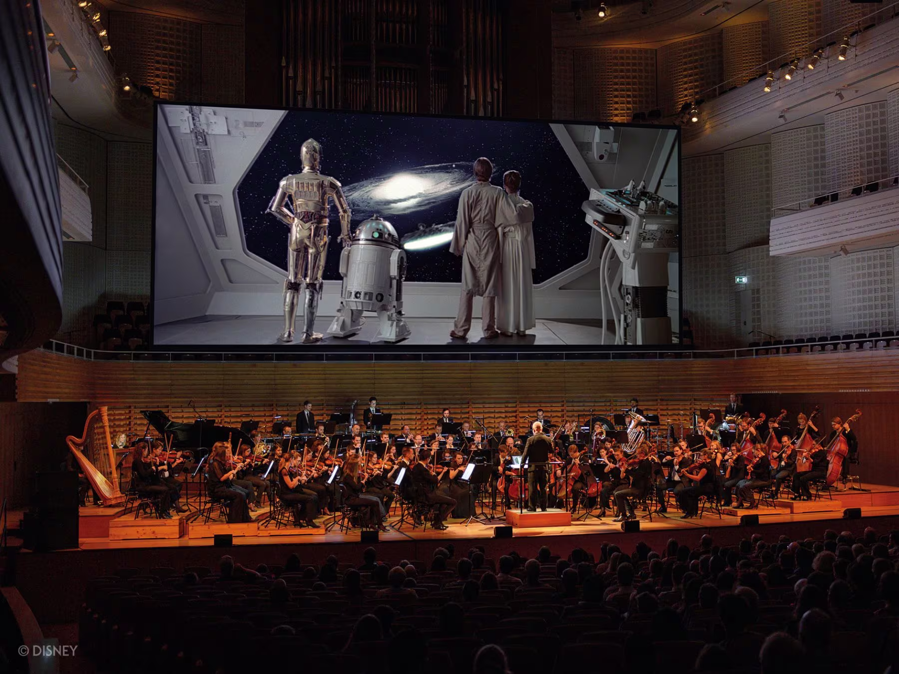 Star Wars in Concert: Film auf Leinwand mit Orchester