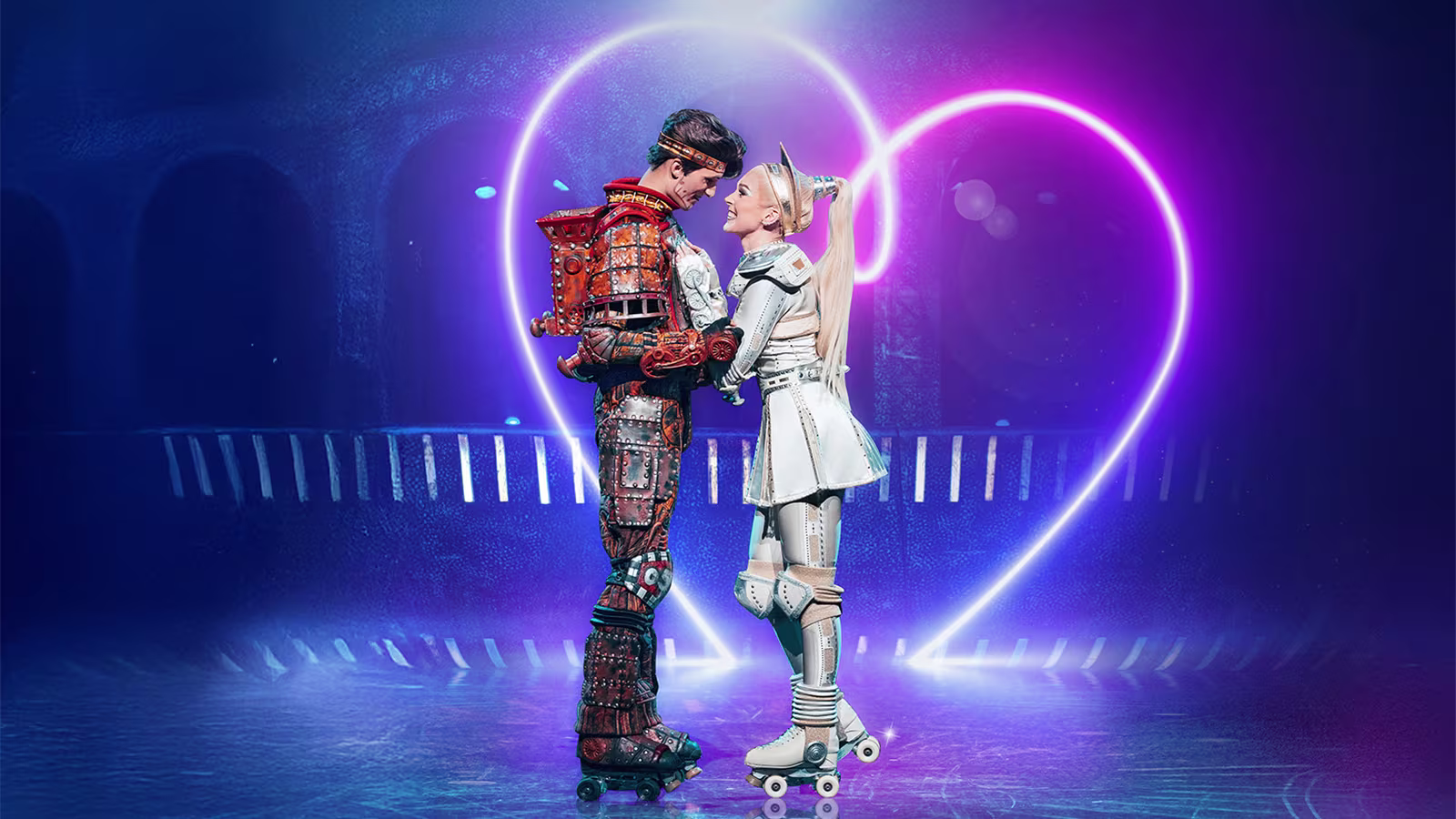 Rusty und Pearl aus Starlight Express gucken sich verliebt in die Augen