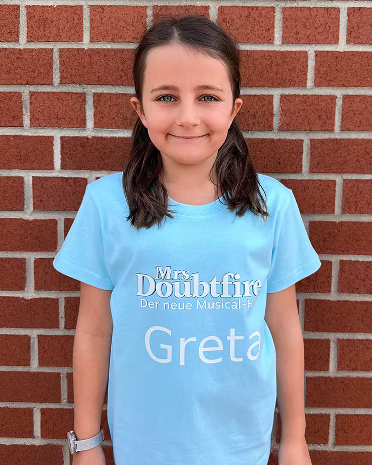 mrs-doubtfire-young-cast-Greta-736x920-2025