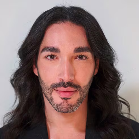 Porträt von Moulin Rouge Cast-Mitglied Thiago Fayad
