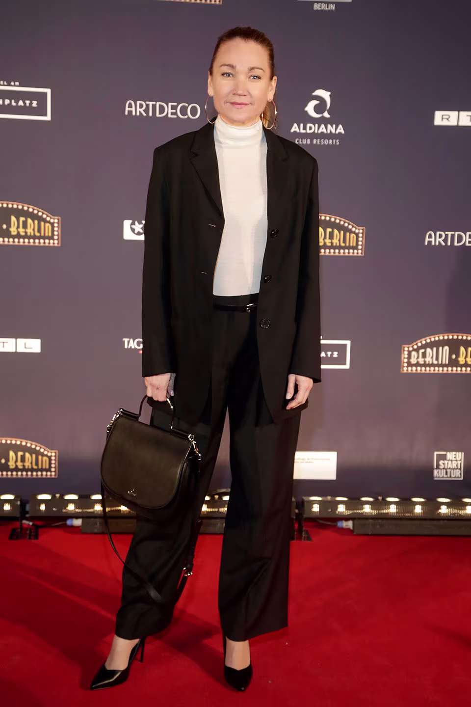 berlin-berlin-image-galerie-premiere-Lisa-Maria-Potthoff-credit-Sven-Darmer-1440px