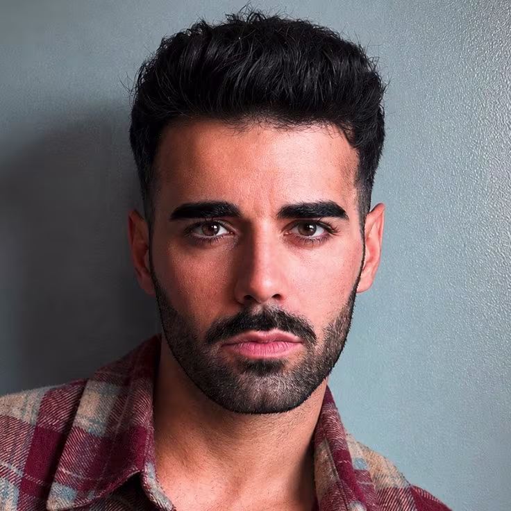 Headshot von Castmitglied von Moulin Rouge
