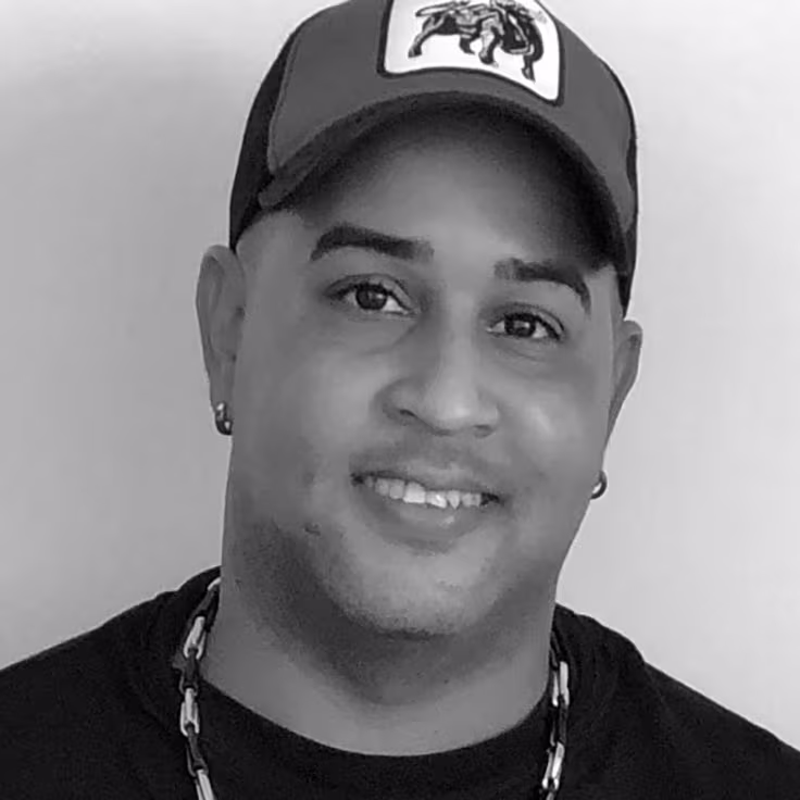 ballet-revolucion-band-luis-guillermo-palacio-736x736-2025