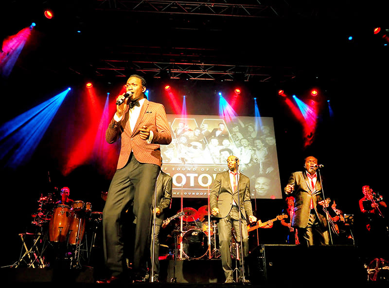 Performance auf der Bühne bei "The Sound of Classic Motown"