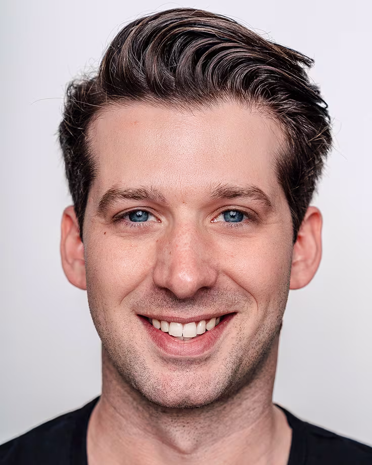 Porträt des Mrs. Doubtfire Cast-Mitglieds Thomas Hohler