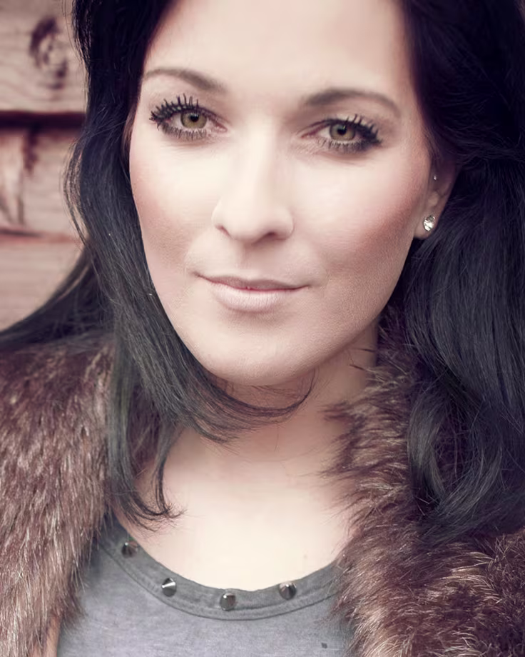abenteuerland-tour-cast-Christina-Maria-Brenner-736x920-2025