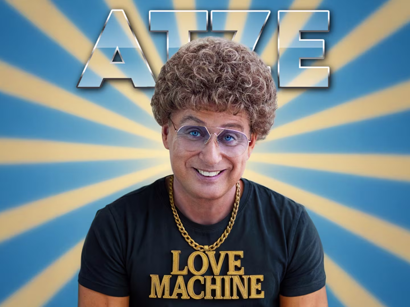 Atze Schröder - Mann mit braunen Locken und Brille