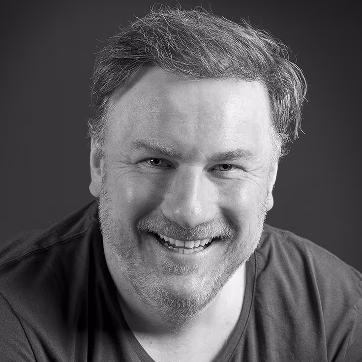 romeo-und-julia-headshots-creative-Christoph-Drewitz-credit-sunstroem-736x736-2025