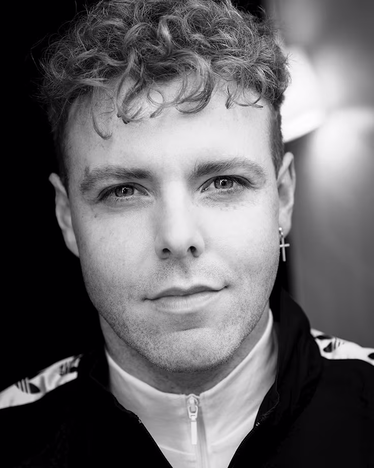 starlight-express-cast-daniel-ellison-credit-736x920-2025