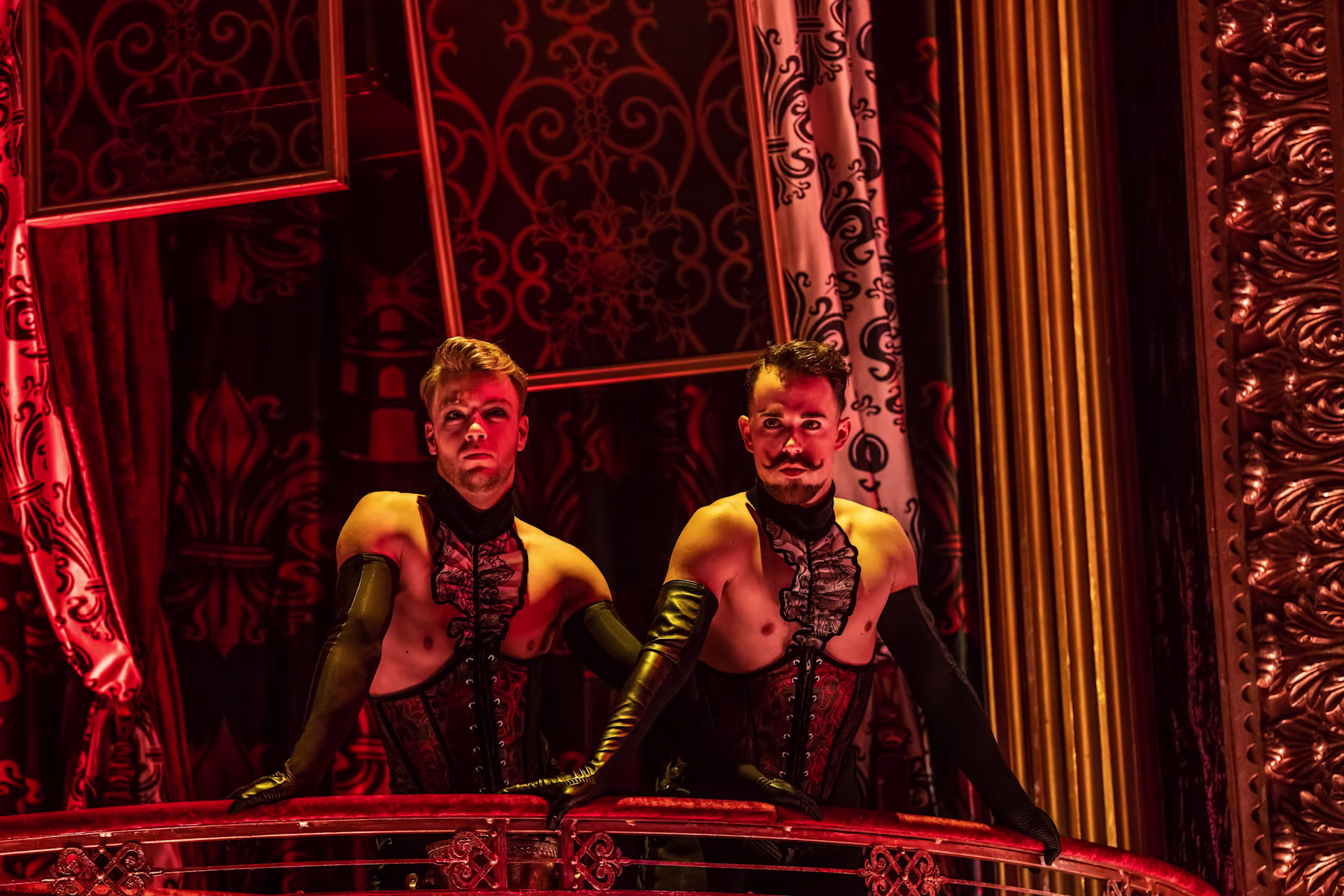 moulin-rouge-themenkampagne-costume-bildergalerie-slide2