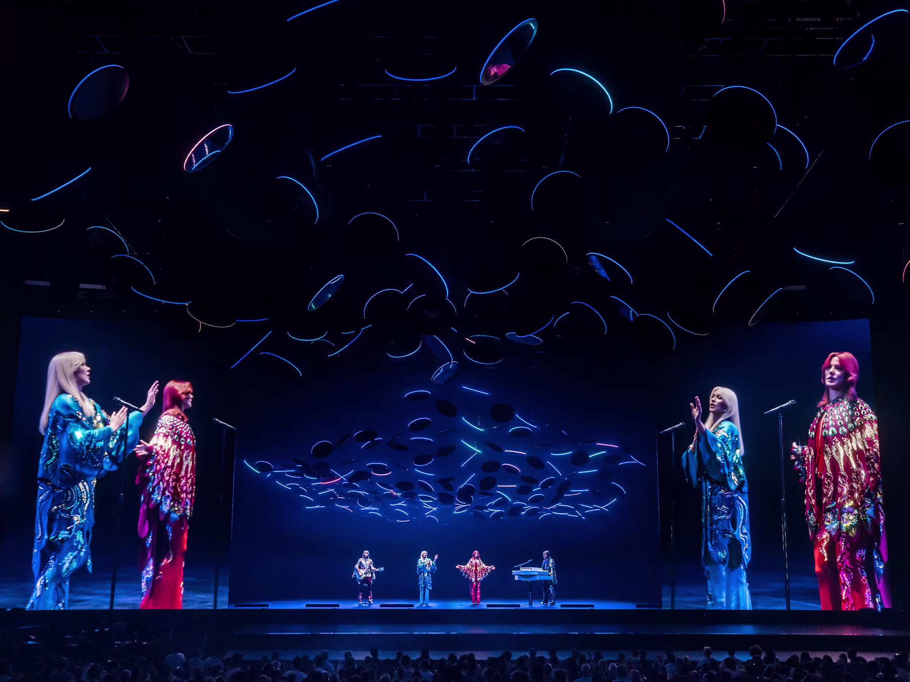 abba-voyage-london-showfoto-3-bildergalerie-1800x1350px