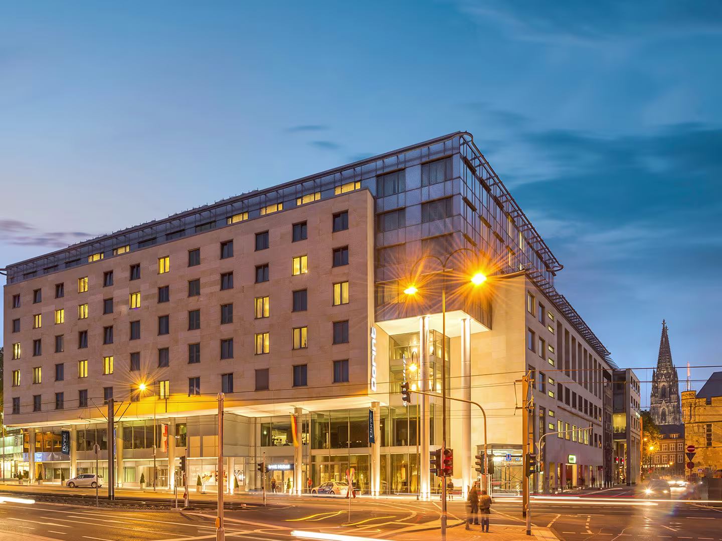 magazin-teaser-dorint-koeln-heumarkt-aussen-1440px-4zu3