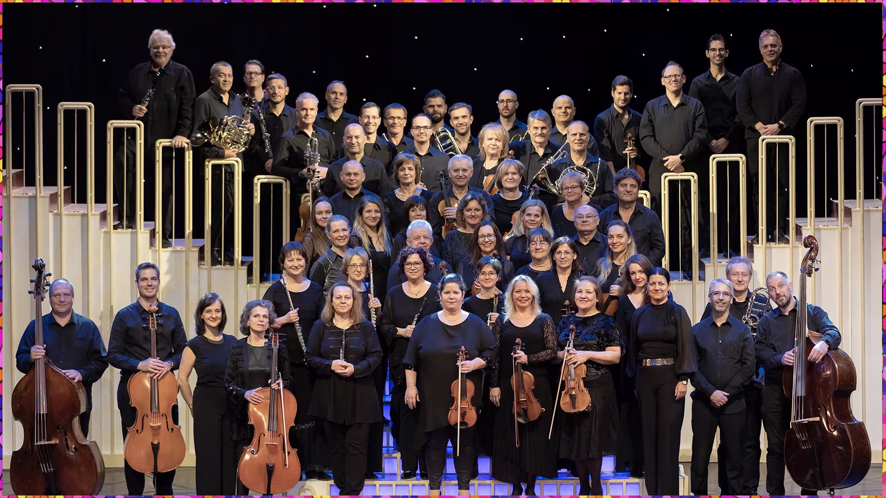 Disneys Der Glöckner von Notre Dame Foto von Orchester mit Instrumenten