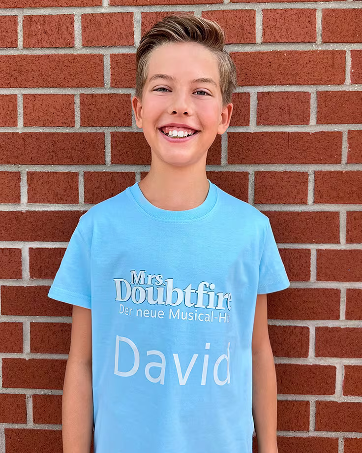 mrs-doubtfire-young-cast-David-736x920-2025