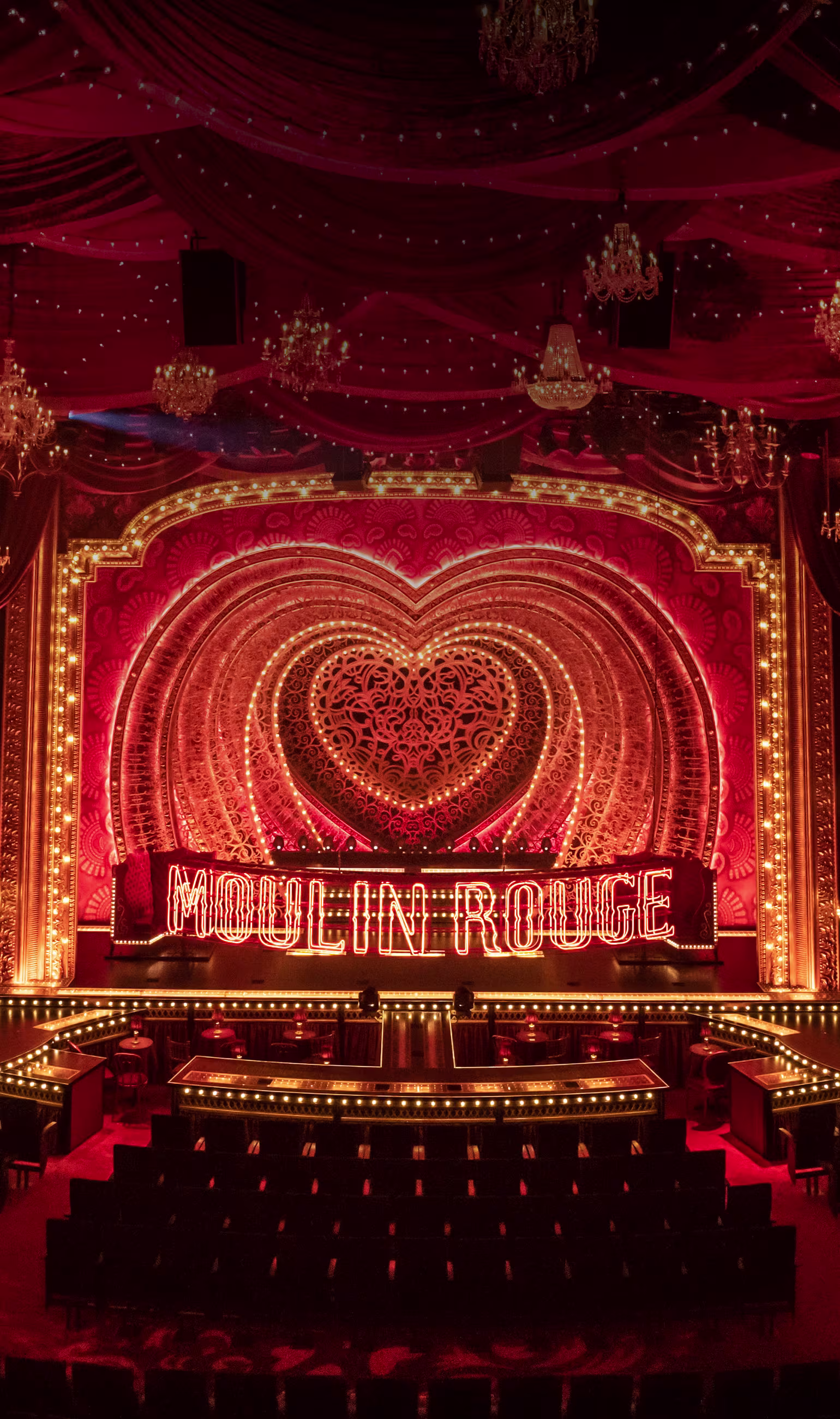 moulin-rouge-themenkampagne-theater-stageM-mobil-1540x2600px