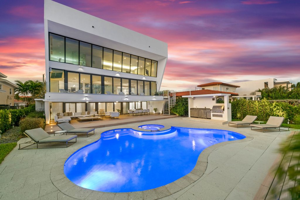 Miami Beach Rentals Available This June - Image 13