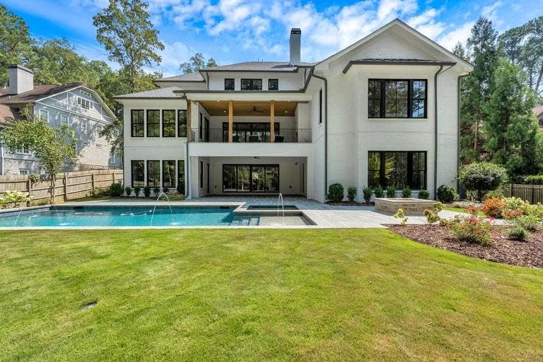 Luxury Villas in Atlanta - Image 1