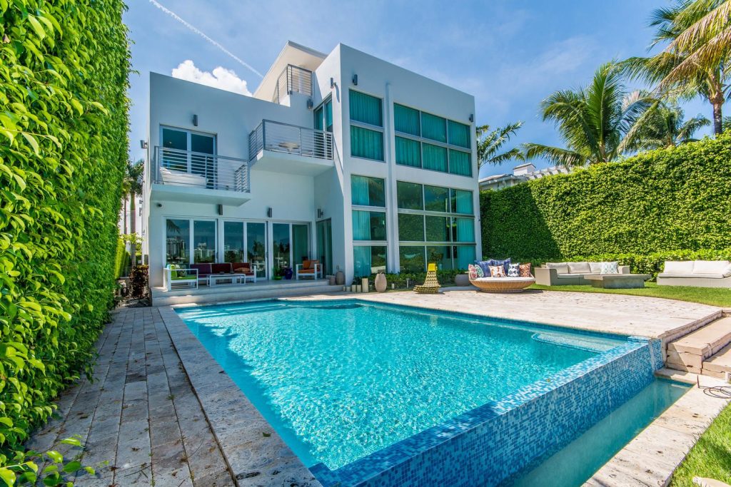 Miami Beach Rentals Available This June - Image 10