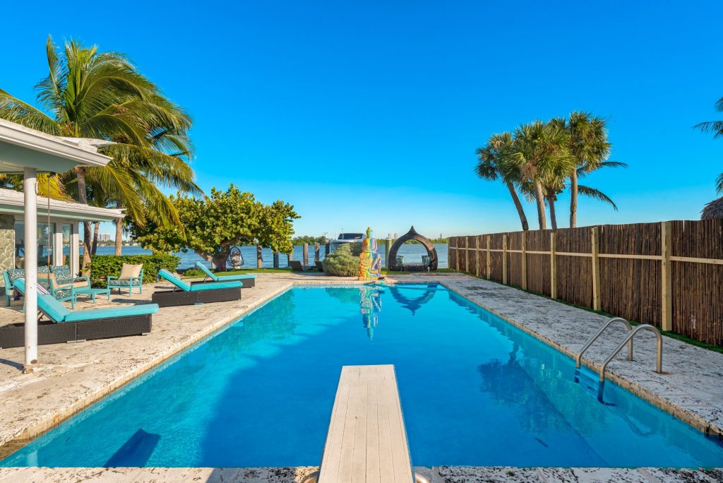 Los Angeles, Miami and Cabo Rentals Available This Summer - Image 17