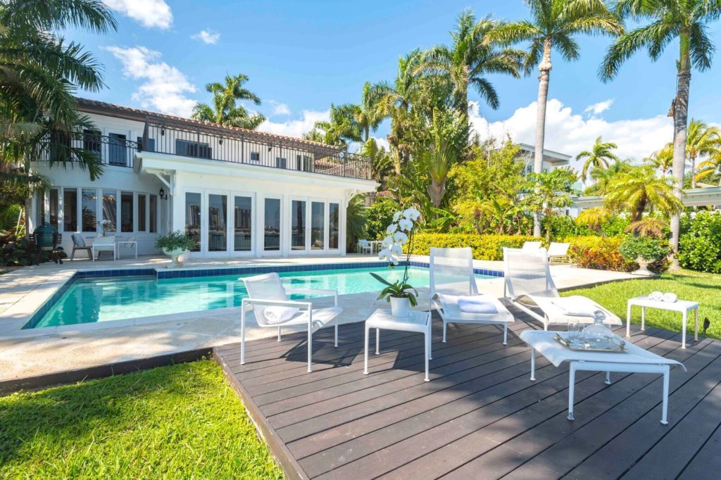 Book your luxurious Super Bowl accommodation now! - Image 16