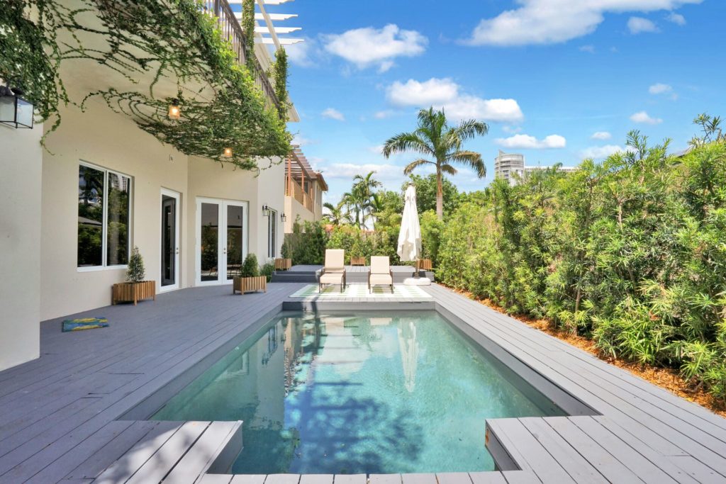 Book your luxurious Super Bowl accommodation now! - Image 10