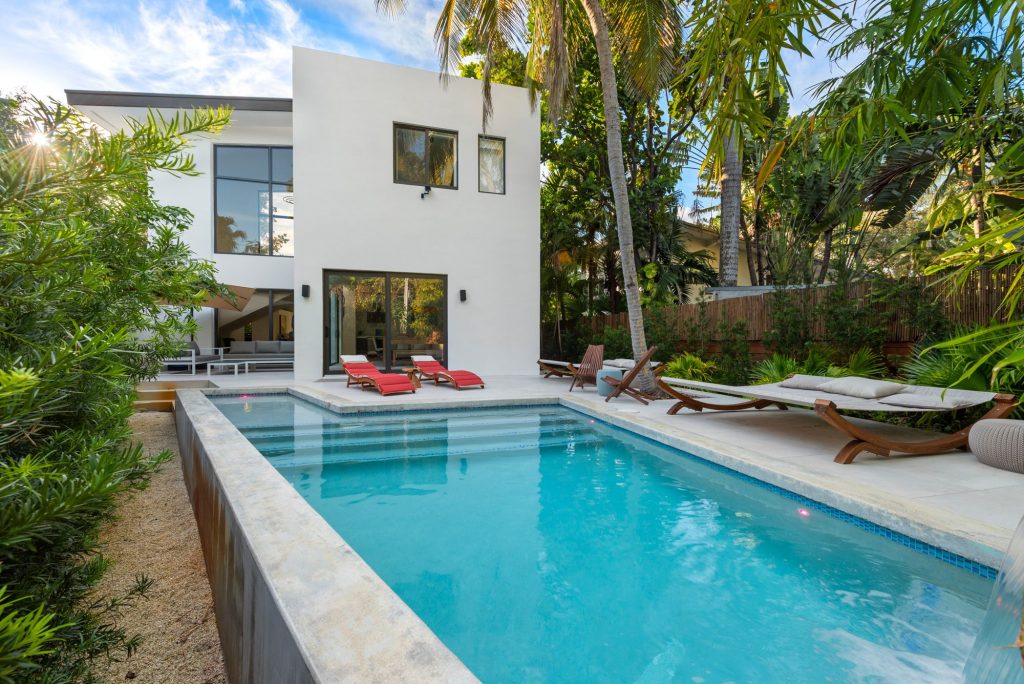 Los Angeles, Miami and Cabo Rentals Available This Summer - Image 18