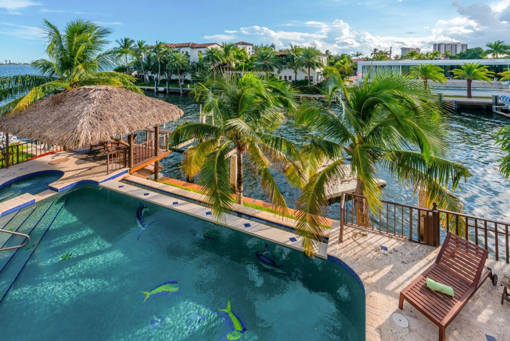 Book your luxurious Super Bowl accommodation now! - Image 3