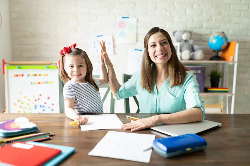homeschool-phonics-homeschooler-mum-child