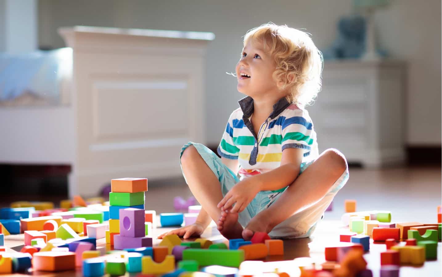 Zabawki dla czteroletnich chłopców – mądre propozycje na 2024 rok