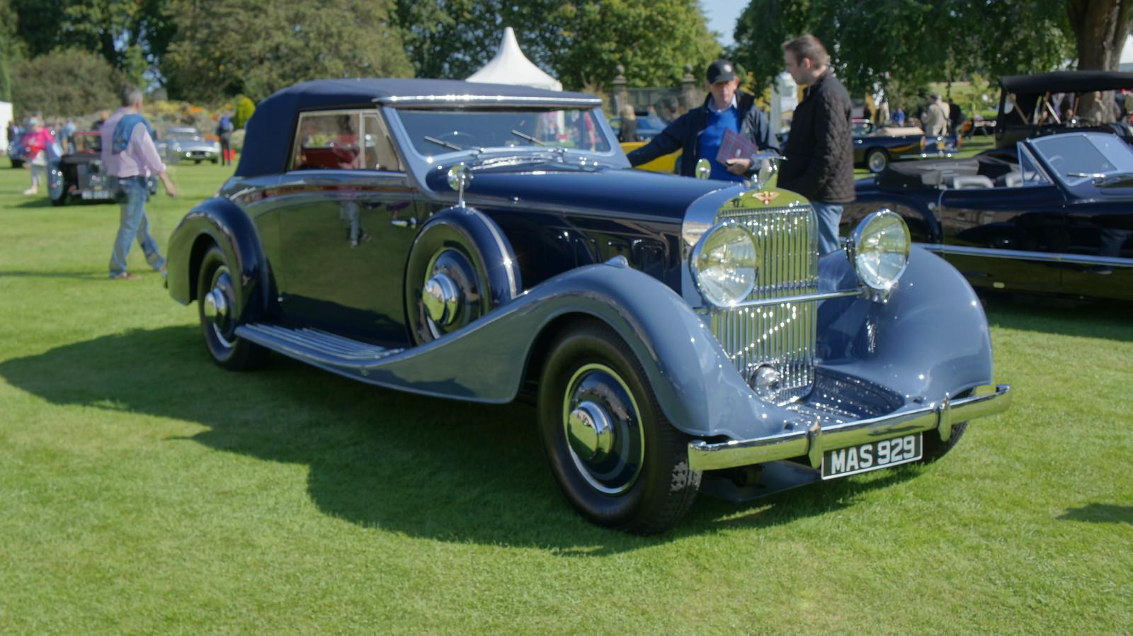 Model J12 Vanvooren Cabriolet image