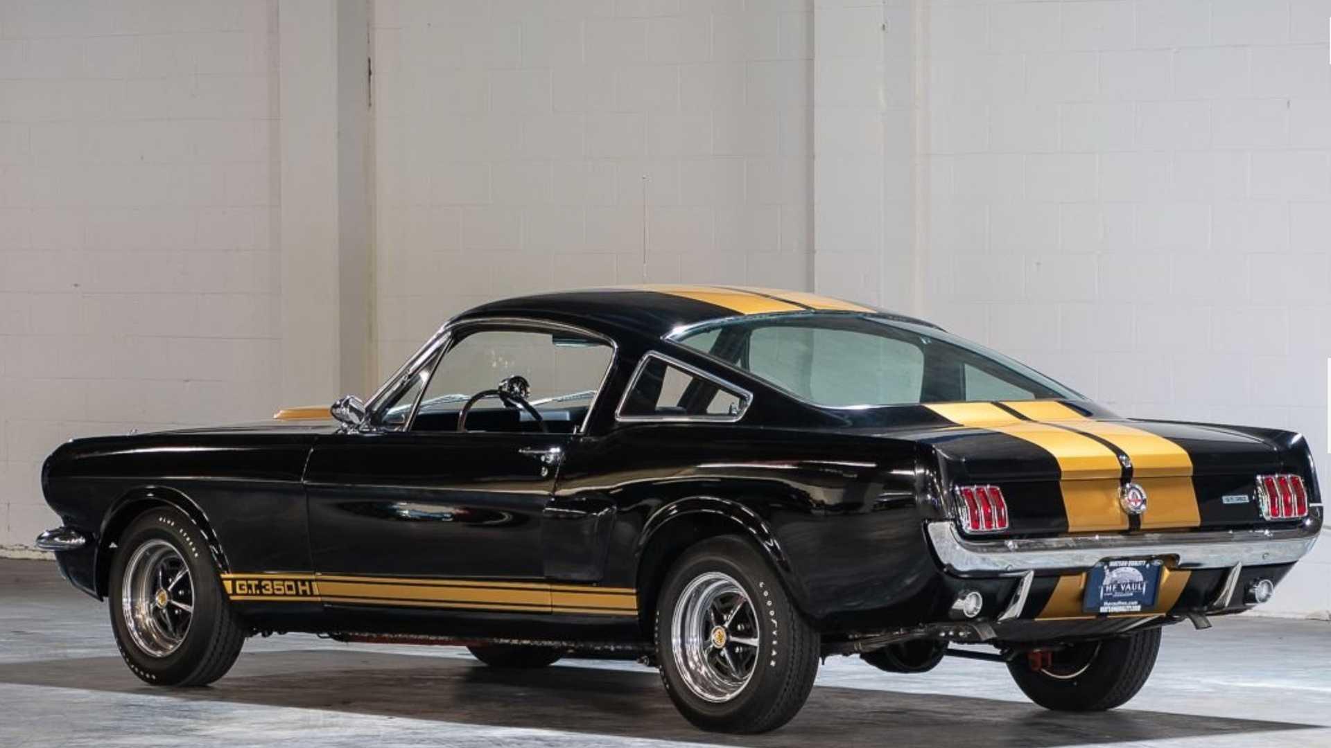 Mustang Hertz image