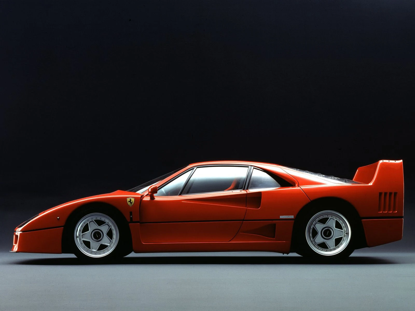 F40. Enzo's last Ferrari image