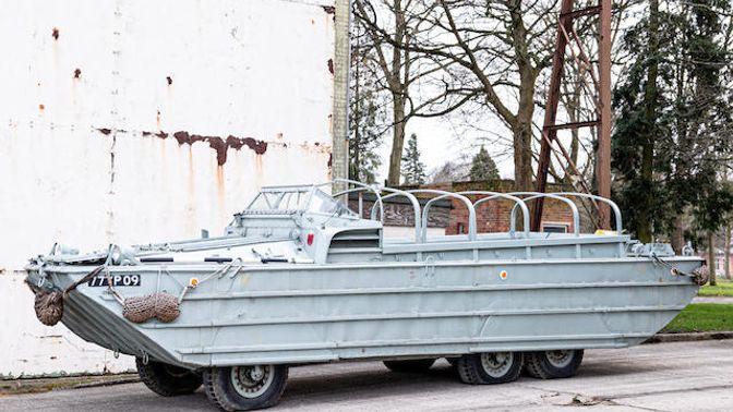 AMPHIBIOUS VEHICLE DUKW image 1