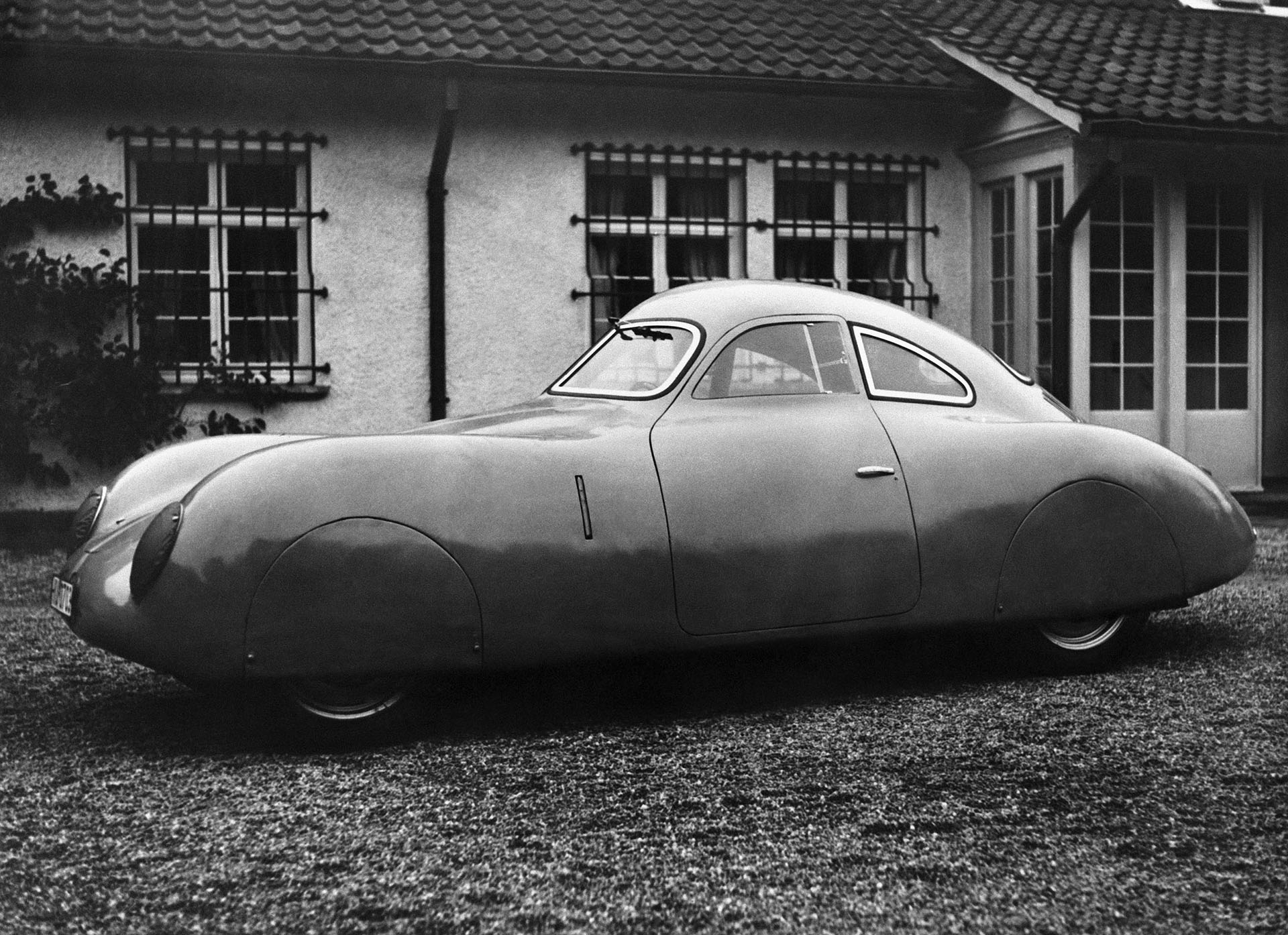 Porsche’s Technological Innovations Part 2 - 1