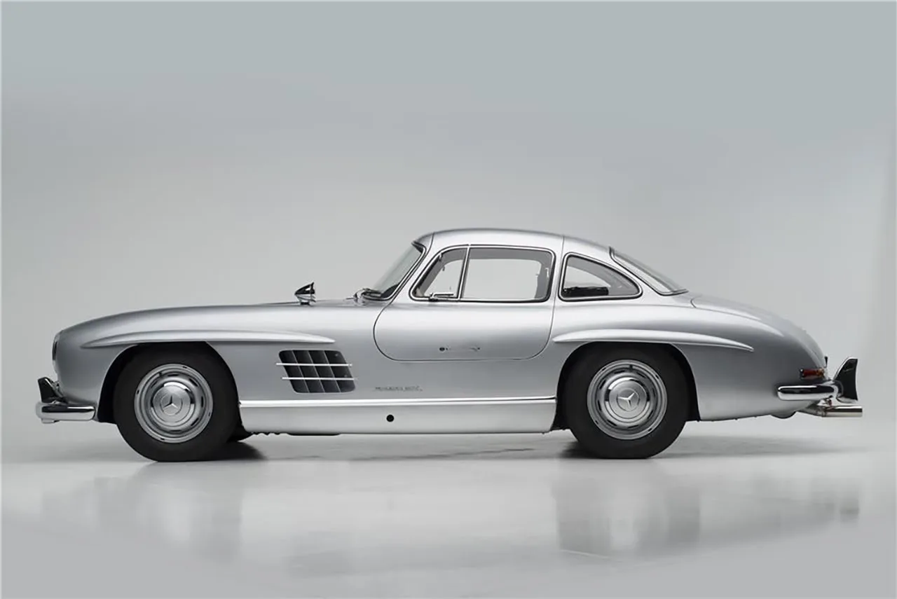 Storms and chilly breezes in Arizona: RM and Bonhams rather battered, Barrett-Jackson healthy - 2