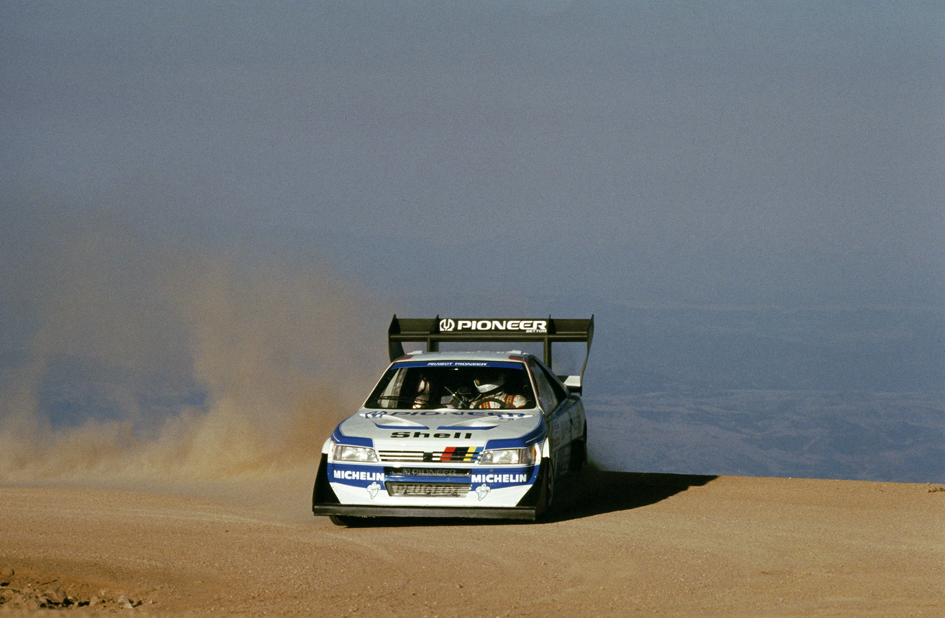 Pikes Peak: The Race to the Clouds  image