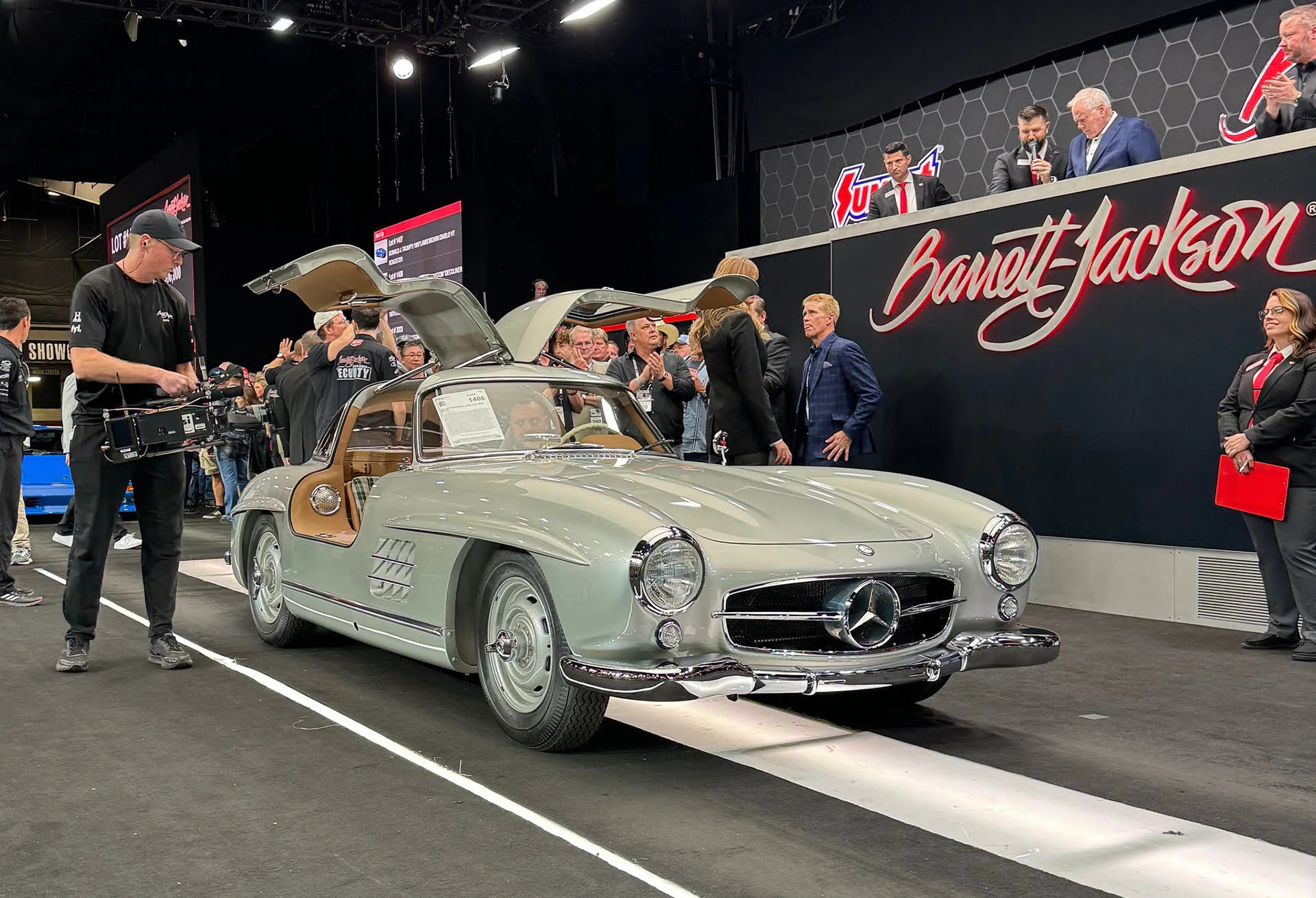 Storms and chilly breezes in Arizona: RM and Bonhams rather battered, Barrett-Jackson healthy image