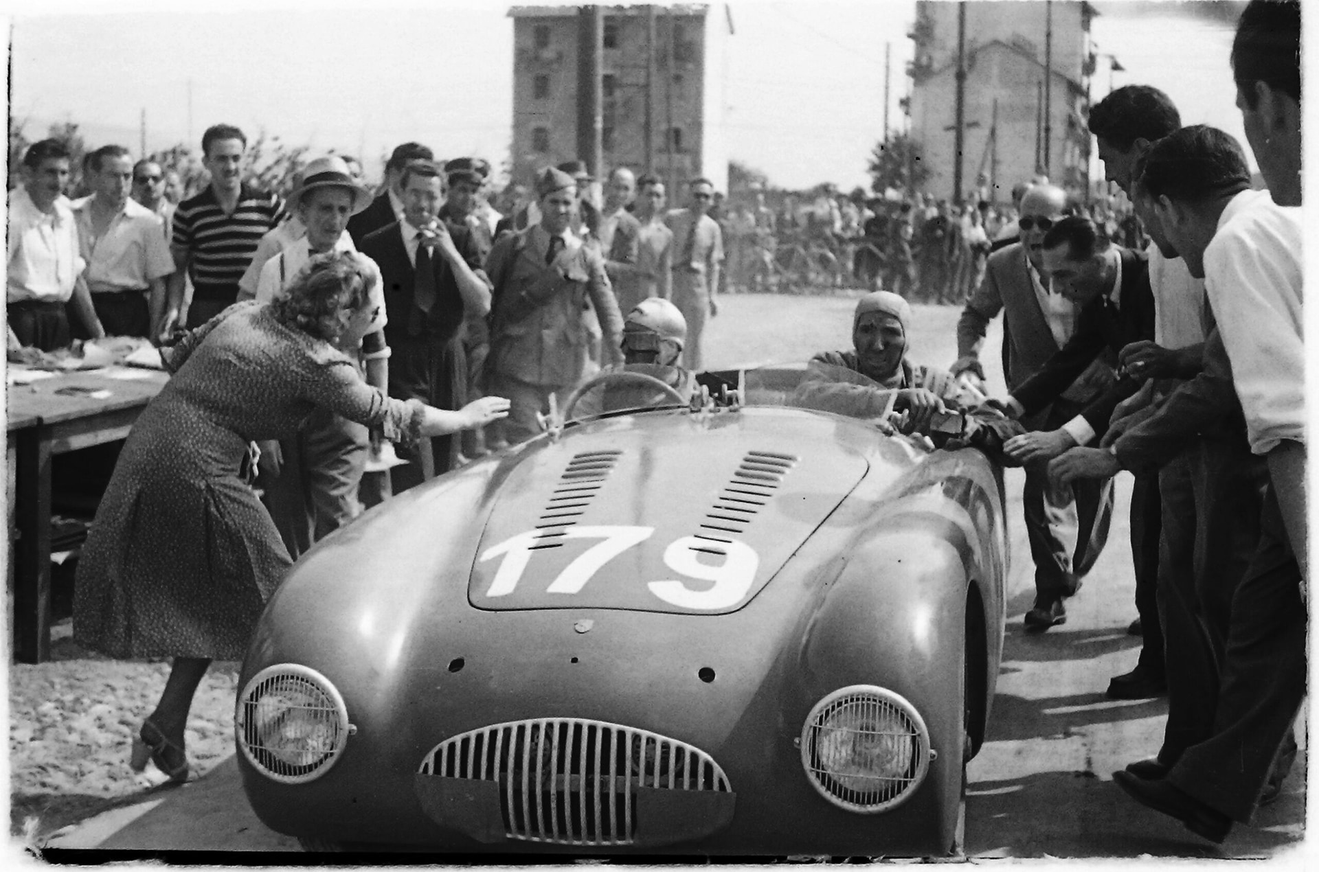 3_The Queens of the 1000 Miglia: Cisitalia 202 – Speed and Art