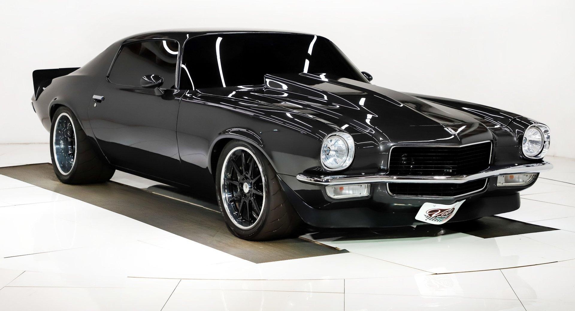 CAMARO RS RESTO MOD image 1