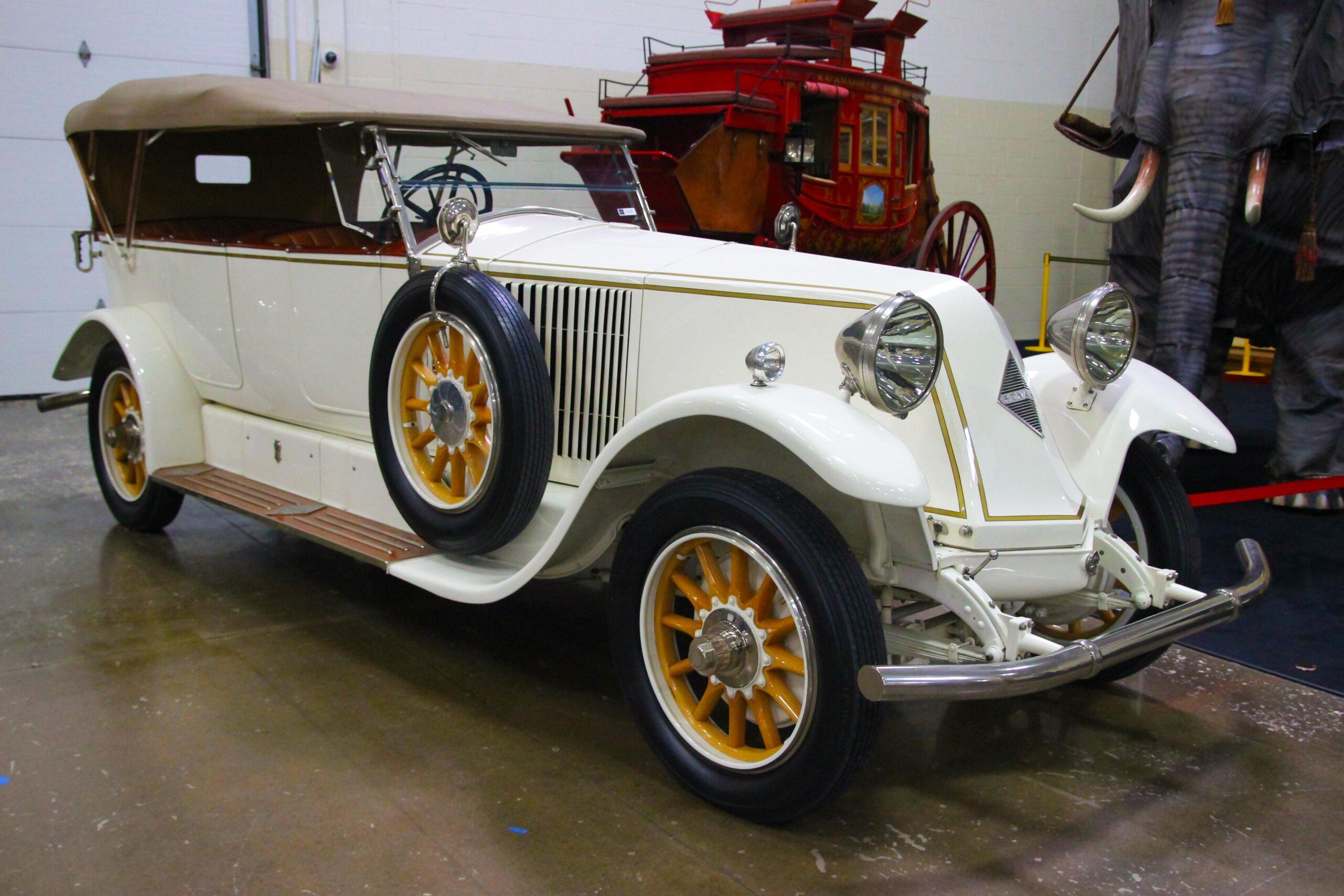 Model 45 All Weather Cabriolet image 1