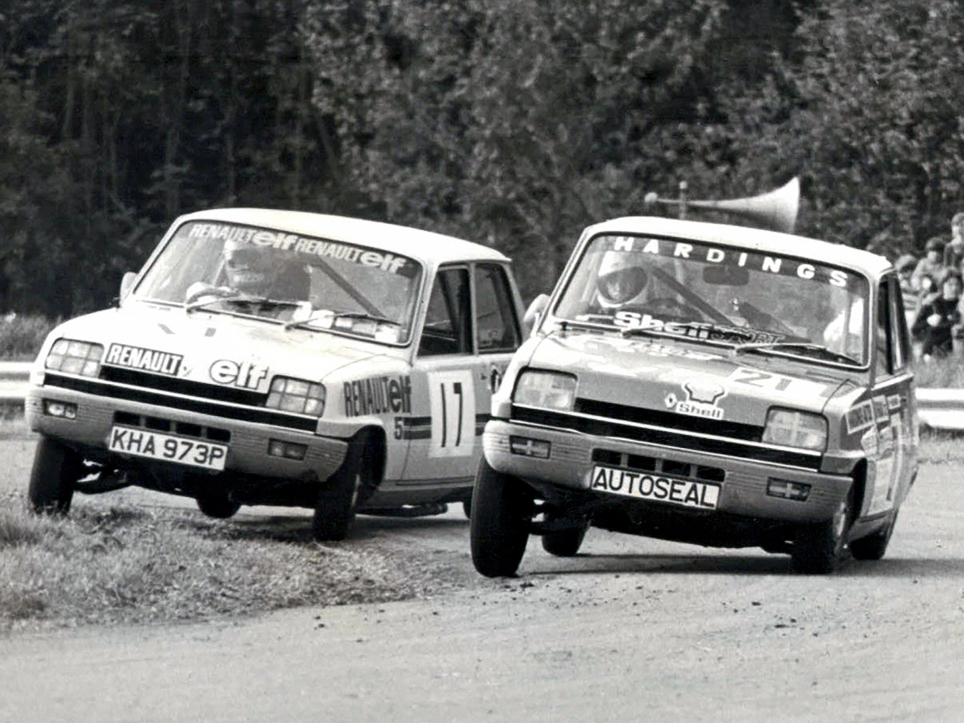 Noble Sisters: Renault 5 - 1