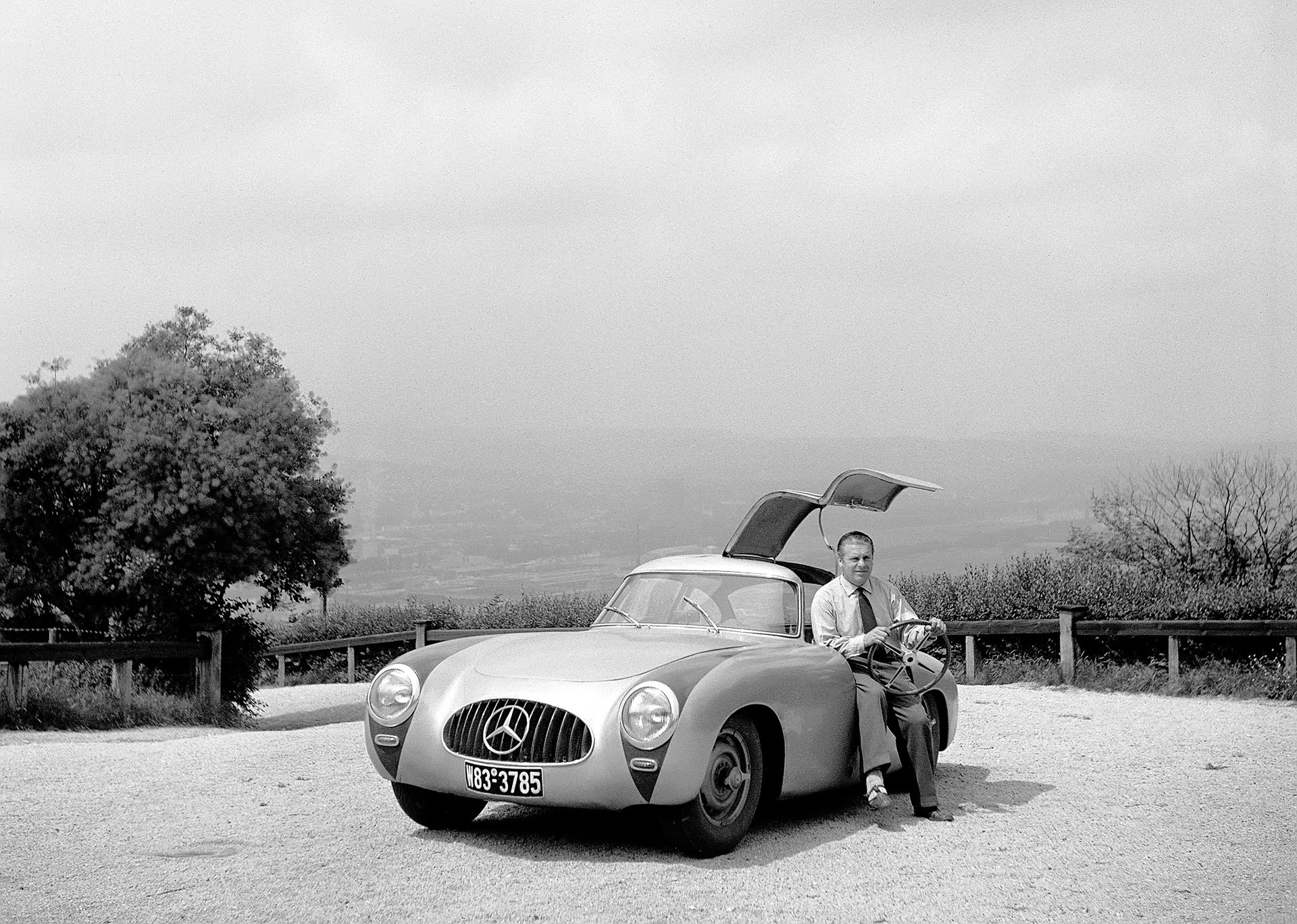 Unforgettable Car Geniuses: Rudolf Uhlenhaut: The engineer who beat his drivers image