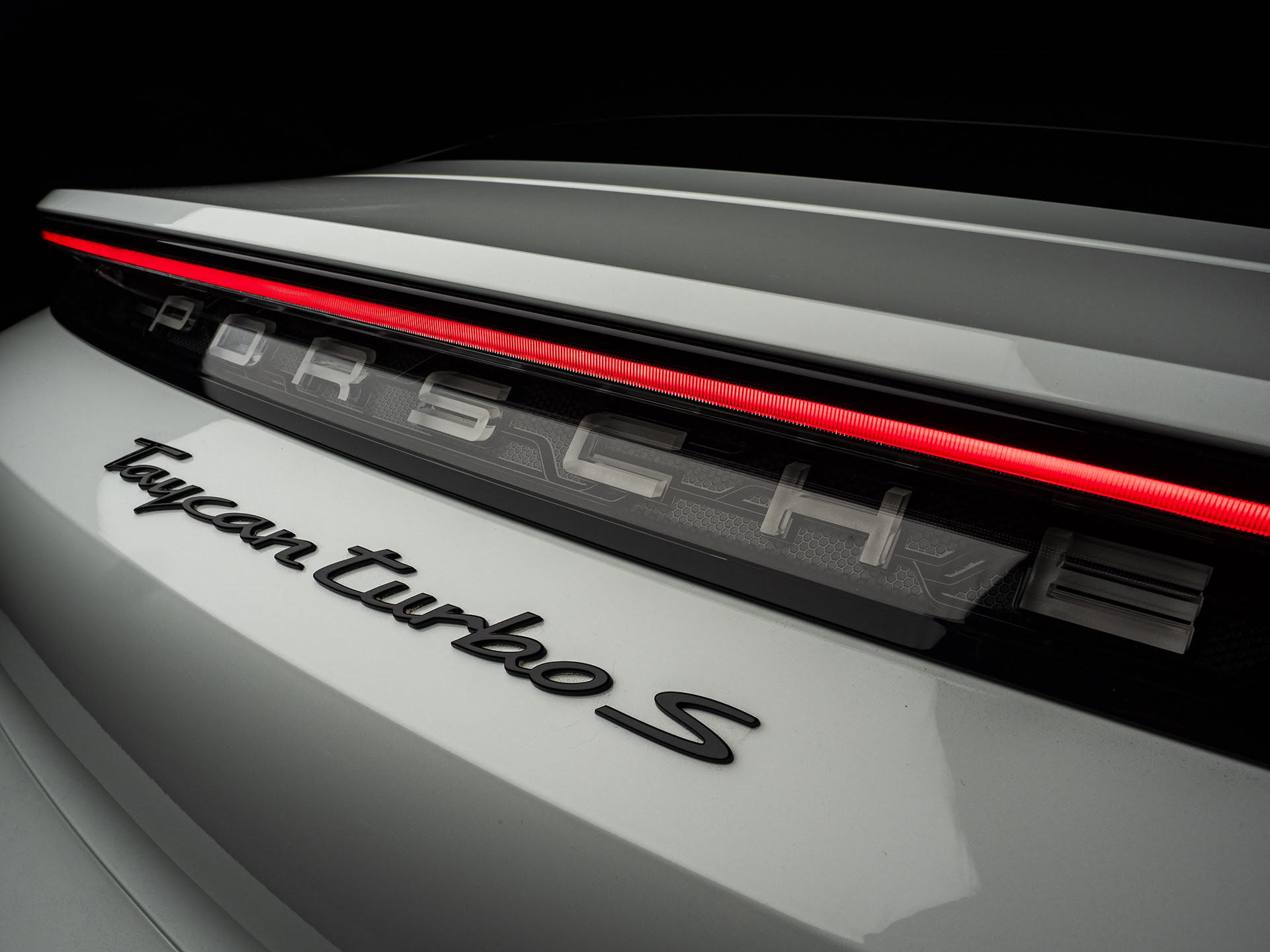 When Icons Go Electric: A Question of Identity