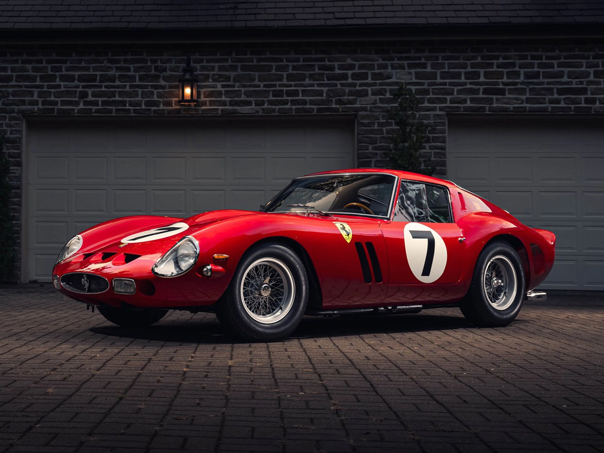 Ferrari 250 GTO in New York. Which way does the scale tip? image