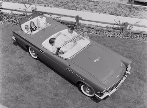 6_Ford Thunderbird